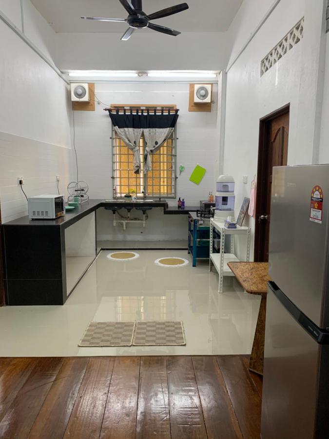 La Wood Homestay Kuala Besut Zewnętrze zdjęcie