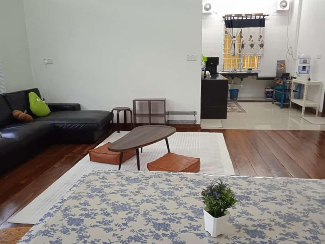 La Wood Homestay Kuala Besut Zewnętrze zdjęcie